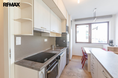 Pronájem bytu 2+kk, 55 m2, Praha