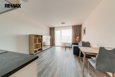 Pronájem bytu 1+kk, 31,6 m2, Praha