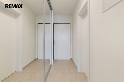 Pronájem bytu 1+kk, 31,6 m2, Praha