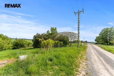 Prodej pozemku pro bydlení, 950 m2, Mořina