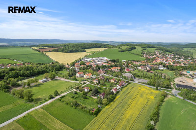 Prodej pozemku pro bydlení, 950 m2, Mořina