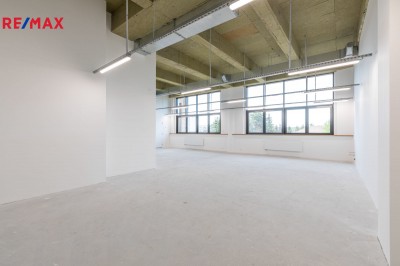 Pronájem prostoru kanceláří, 141 m2, Praha