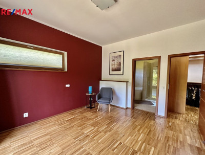 Pronájem rodinného domu, 220 m2, Hrusice
