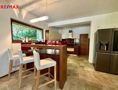 Pronájem rodinného domu, 220 m2, Hrusice