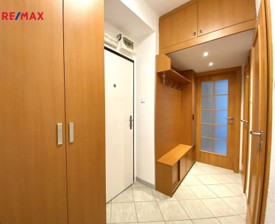 Pronájem bytu 2+kk, 52 m2, Praha