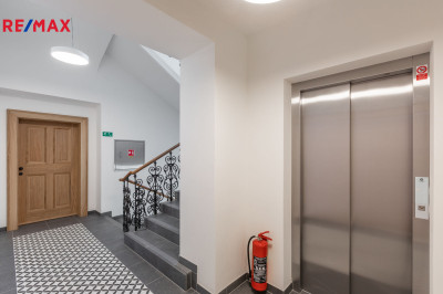 Pronájem bytu 2+kk, 42,58 m2, Praha