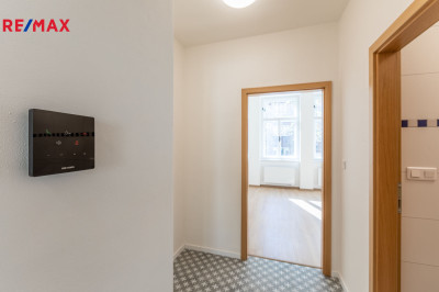 Pronájem bytu 2+kk, 42,58 m2, Praha