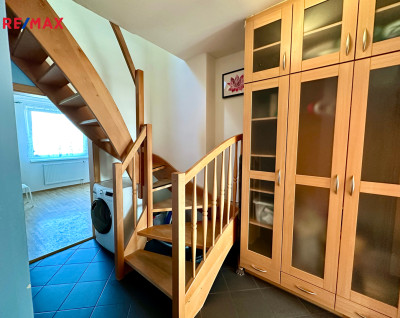 Prodej bytu 4+kk, 109 m2, Dolní Břežany