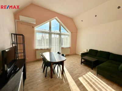 Prodej bytu 4+kk, 109 m2, Dolní Břežany