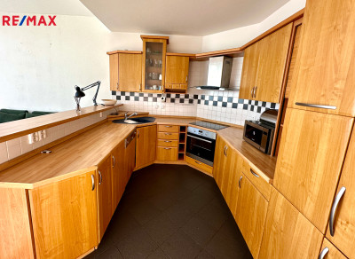 Prodej bytu 4+kk, 109 m2, Dolní Břežany