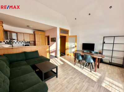 Prodej bytu 4+kk, 109 m2, Dolní Břežany