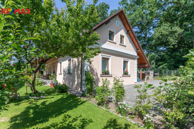Prodej rodinného domu, 200 m2, Bezděkov