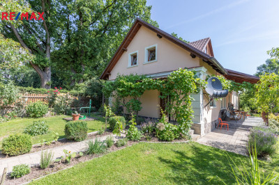 Prodej rodinného domu, 200 m2, Bezděkov