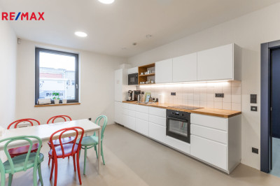 Pronájem prostoru kanceláří, 24 m2, Milovice