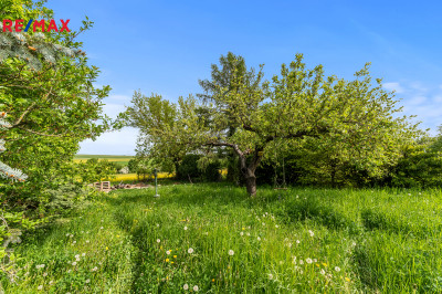 Prodej pozemku pro bydlení, 950 m2, Mořina