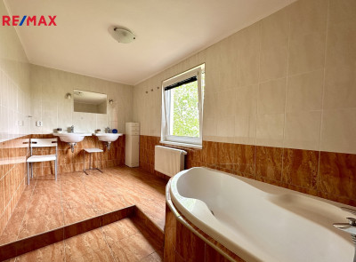 Prodej rodinného domu, 219 m2, Rudná