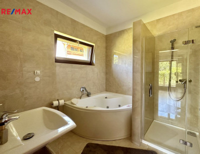 Prodej rodinného domu, 220 m2, Hrusice