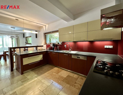 Prodej rodinného domu, 220 m2, Hrusice