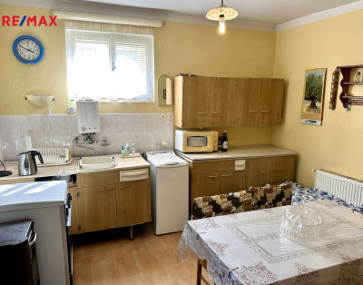 Prodej rodinného domu, 221 m2, Bobnice