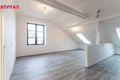 Prodej bytu 4+kk, 99,18 m2, Svémyslice