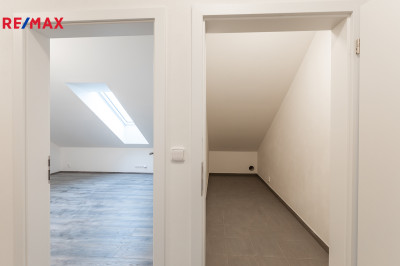 Prodej bytu 4+kk, 99,18 m2, Svémyslice