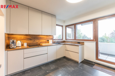 Prodej rodinného domu, 230 m2, Praha