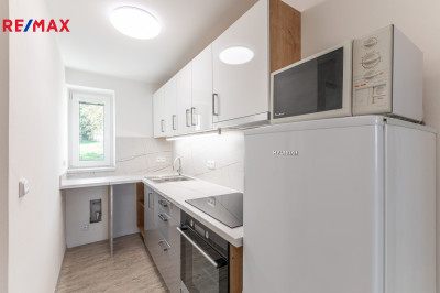 Pronájem bytu 3+1, 58 m2, Praha