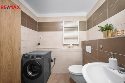 Prodej bytu 1+kk, 32 m2, Hostivice