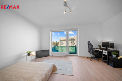 Prodej bytu 1+kk, 32 m2, Hostivice