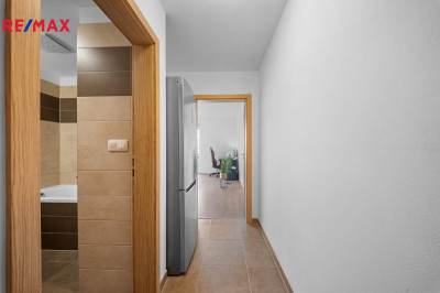 Prodej bytu 1+kk, 32 m2, Hostivice