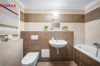 Prodej bytu 1+kk, 32 m2, Hostivice