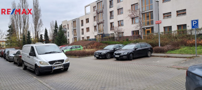 Prodej garážového stání, 11 m2, Praha