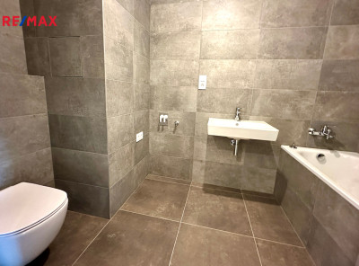 Pronájem bytu 1+kk, 38,3 m2, Praha