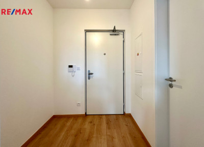 Pronájem bytu 1+kk, 38,3 m2, Praha