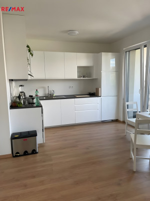 Pronájem bytu 1+kk, 38,3 m2, Praha