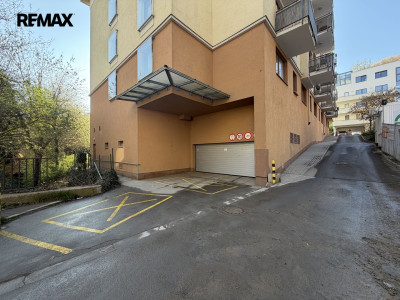 Pronájem garážového stání, 17,5 m2, Praha