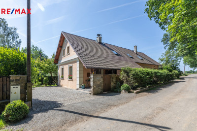 Prodej rodinného domu, 200 m2, Bezděkov